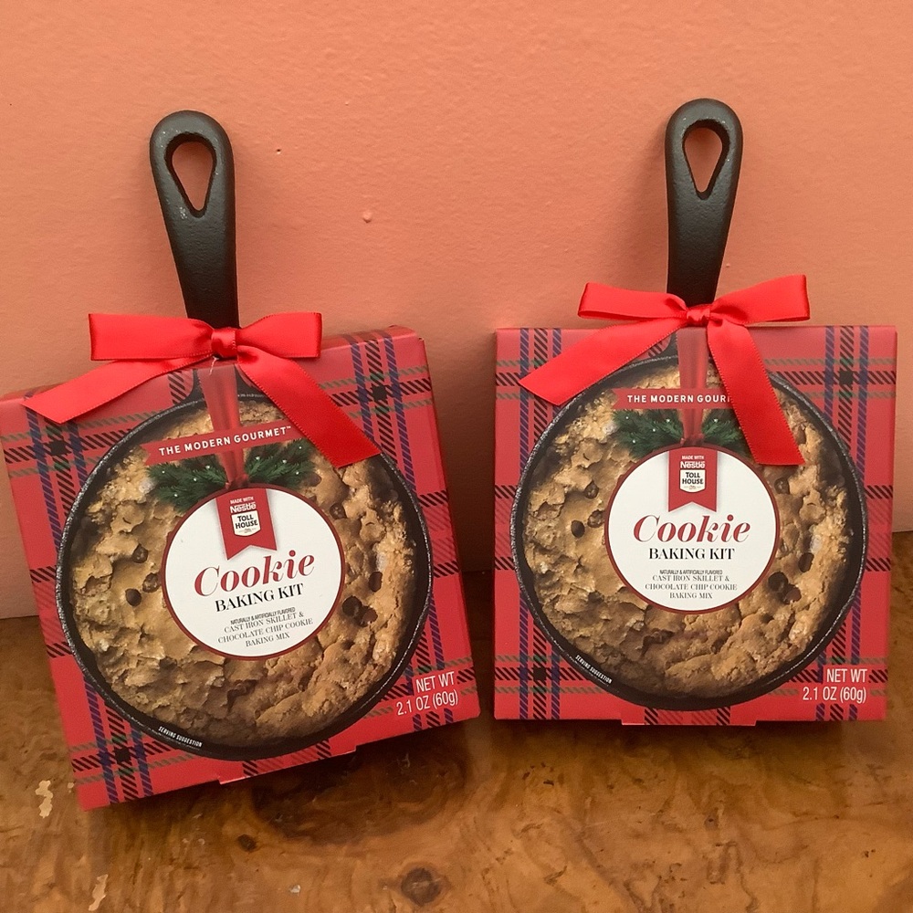 Pair OfThe Modern Gourmet Cast Iron 5” Skillet W/ Chocolate Chip Cookie Mix 2024